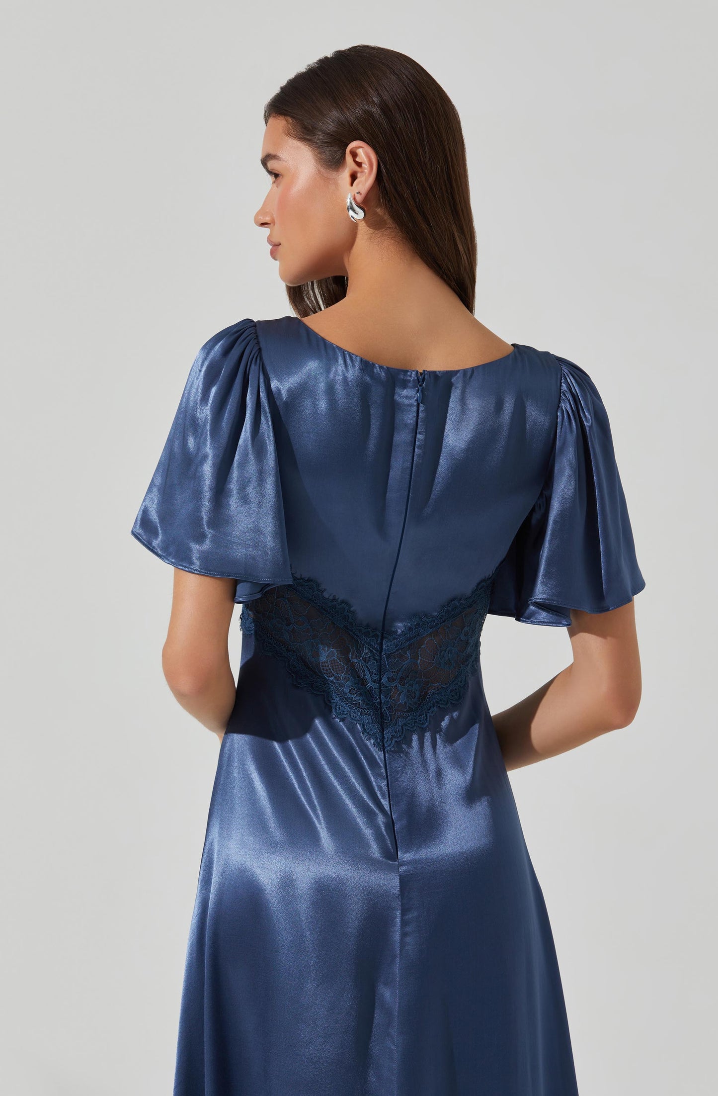 Lbruh Aurelia Satin V-Neck Midi Dress