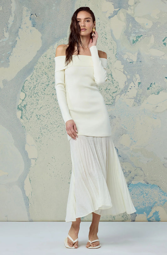 Lbruh Lidia Off-Shoulder Pleated Midi Dress